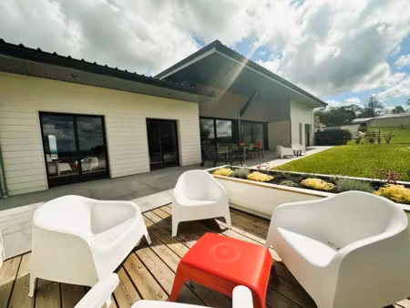 vente maison 6 pièces 248 m² à busset (03270)  745 000 €