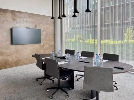 espace de bureau ouvert pour 10 personnes à diegem park 7