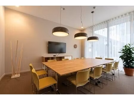 de magnifiques bureaux sur mesure pour 4 à spaces zuiderpoor