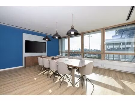 espace de bureau privé pour 4 personnes à regus temse