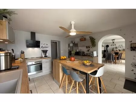 maison athée m² t-7 à vendre  271 000 €