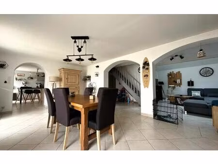 maison athée m² t-7 à vendre  280 000 €