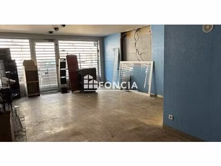 a vendre - concarneau - centre-ville - a vendre local commercial de 99 m2 - bon rendement 