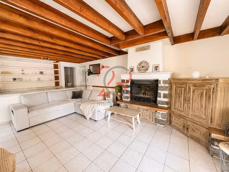 maison au calme  5 chambres   avec garage et véranda gros po