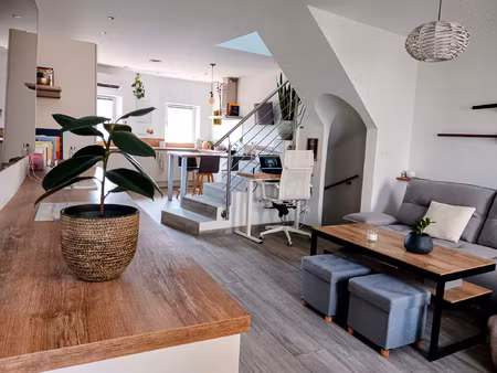 maison de ville sur 4 niveaux de 185 m2 lumineuse + studio