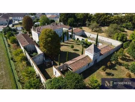 maison de luxe à vendre à archiac : 988 000 € | 455m²
