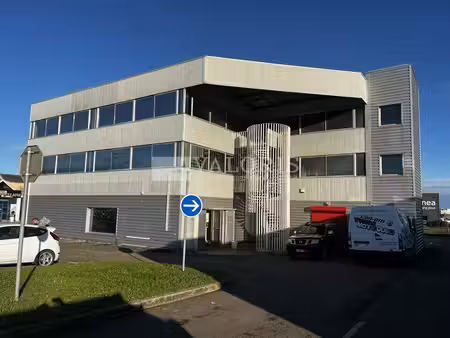 location local commercial 2 097m² creches sur saone 71680