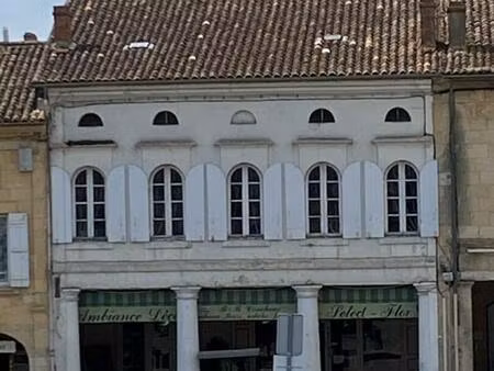 belle maison de village avec un local commercial / fort potentiel à sauveterre de guyenne