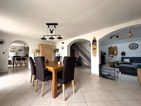 vente maison 7 pièces 143 m² à athee (21130)  280 000 €