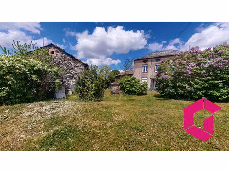 exclusivite gti immobilier ! maison en pierres + dépendances.