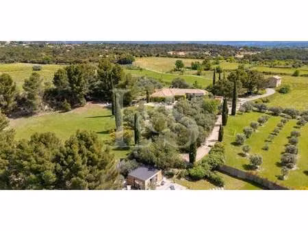 villa avec piscine et jardin saint-pierre-de-vassols (84)