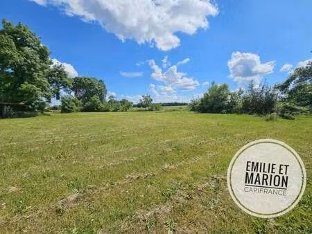 vente terrain à saint-georges-du-bois (17700) : à vendre / 865m² saint-georges-du-bois