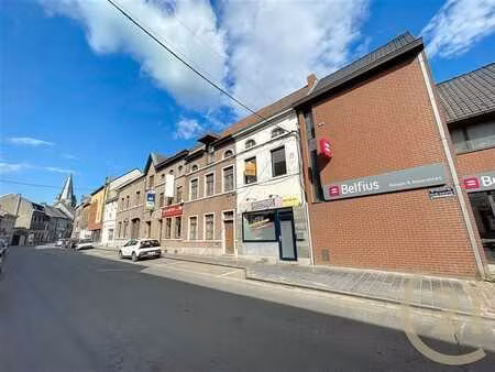 maison dans le centre de frasnes