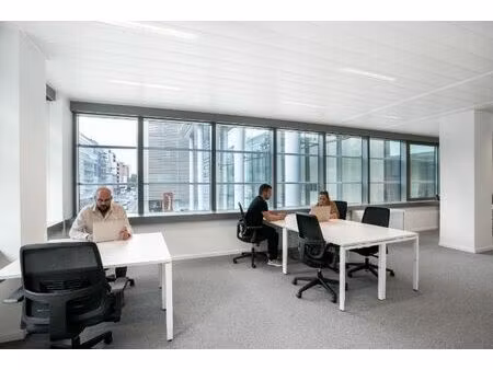 un accès 24 heures sur 24  7 jours sur 7 à des bureaux