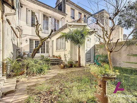 belle demeure de 154m2 située à saint-seurin