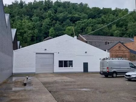 entrepôt à louer + bureaux