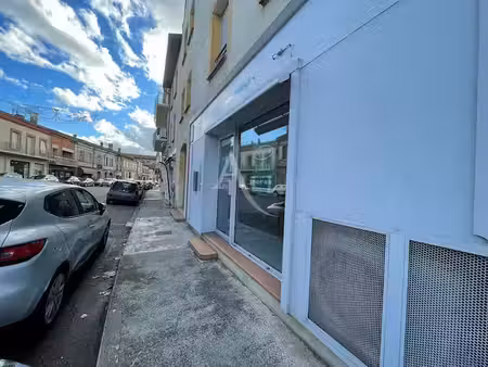 location locaux professionnels 0 pièces 69.92 m² à l'isle-jourdain (32600)  1 450 €