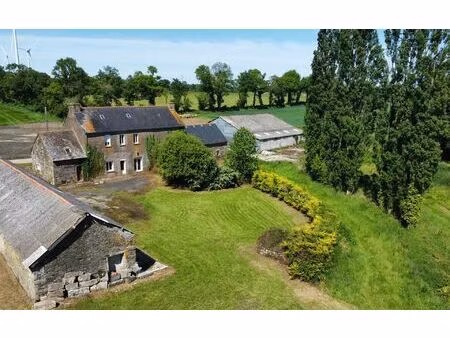 maison rostrenen 237 m² t-8 à vendre  128 000 €
