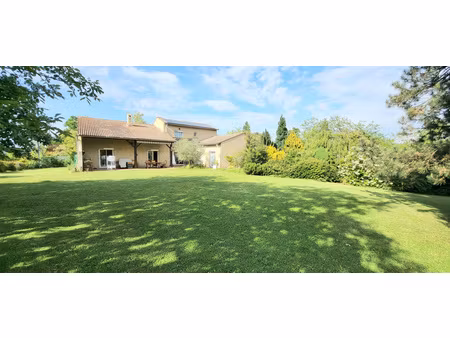 à vendre – spacieuse maison 9 pièces de 185 m² avec sous-sol complet et terrain de 4 000 m