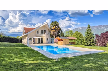 ceyzerieu villa d'architecte 230 m2 + sous-sol complet sur 4