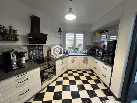 maison 5 pièces avec terrasse et garage