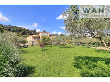 villa de charme avec piscine.