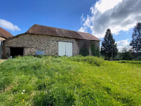 grange de 250 m2 avec terrain de 3738 m2