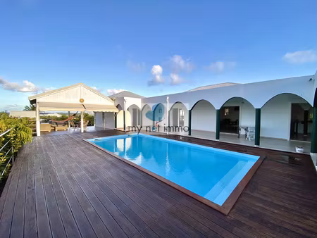 tres belle propriete a sainte anne