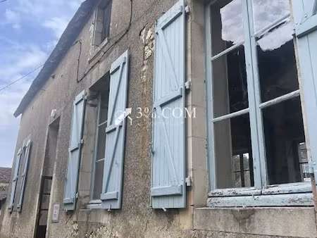 vente maison 2 pièces 250 m² à angles-sur-l'anglin (86260)  86 000 €