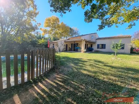 villa avec piscine et garage