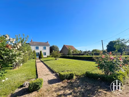 vente maison 5 pièces 122 m² à orcenais (18200)  139 000 €