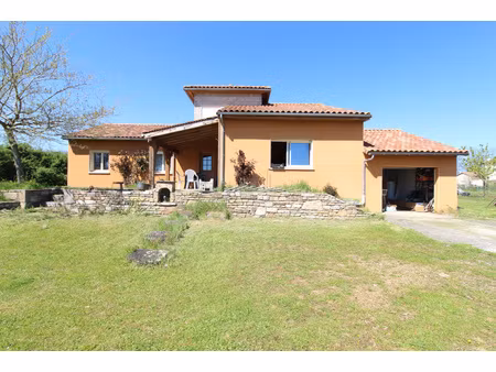 maison type 6 de 142 m² avec terrain de 986 m²