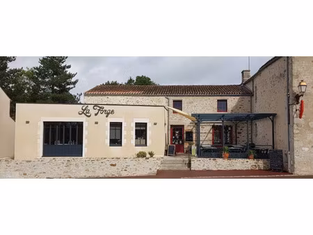 fonds de commerce à vendre beaufou 285m2 304 000€