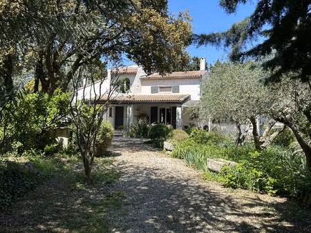 belle maison de 188 m2 avec piscine sur un terrain de 6345 m2 proche d'uzès