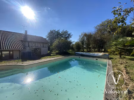 charmante maison de campagne dans village à proximité de haget