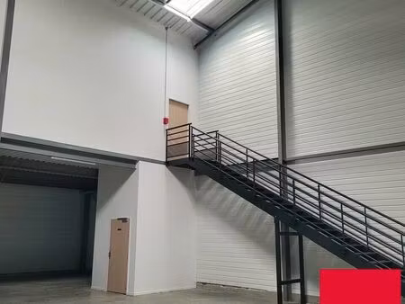 location commerce 328 m² à pau (64000)
