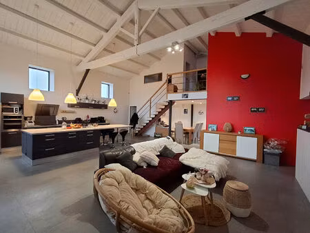 ensemble immobilier maison loft + 2 hangars (400m²+ 130m²)