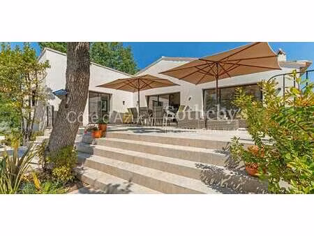 villa avec piscine et jardin grimaud (83)