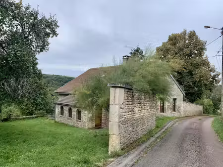 demeure de charme avec terrain alliant matériaux nobles au coeur de la nature - 20min gare
