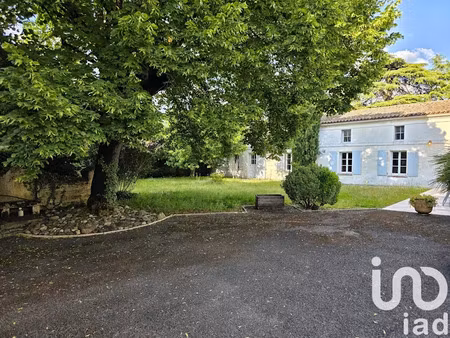 vente maison 12 pièces 380 m² à la couronne (16400)  549 990 €