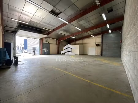 location local commercial