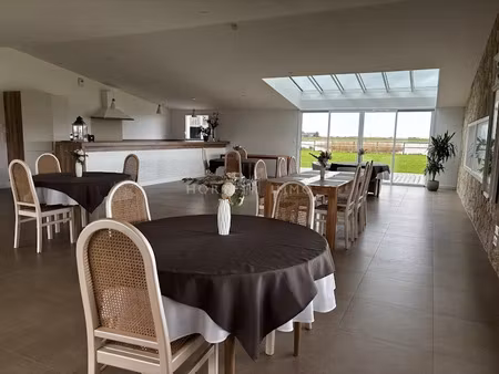 vente maison 15 pièces 270 m² à bouin (85230)  997 500 €