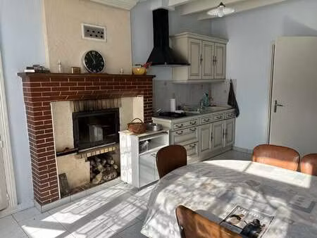 vente maison à glénouze (86200) : à vendre / 74m² glénouze