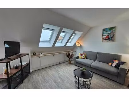 location appartement  m² t-2 à cucq  785 €