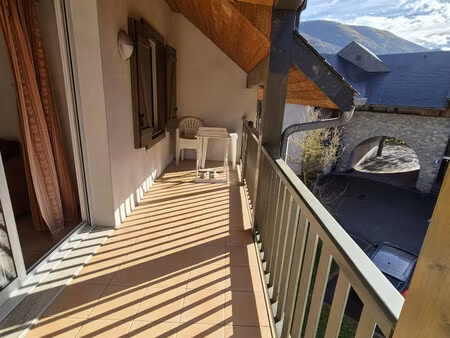 t2 avec balcon à vielle-aure