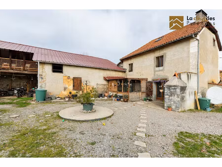 corps de ferme avec terrain