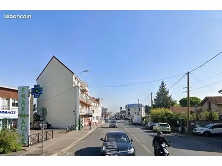 boutique 169 m² draveil