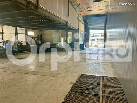 local d'activité 640 m²