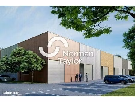 local d'activité 244 m²