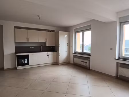 joli appartement f2 état neuf à cosnes et romain